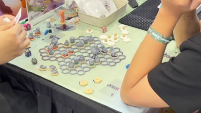 2025DICE CON展示的爪爪谋略桌游原型