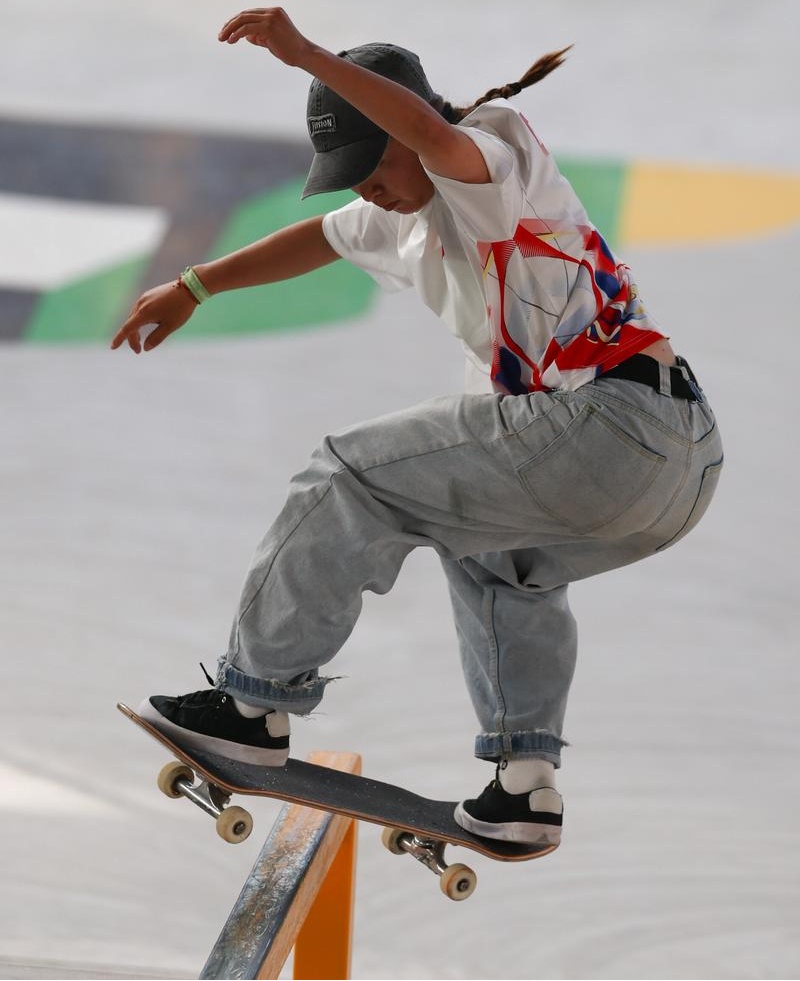 （电车=滑板？）